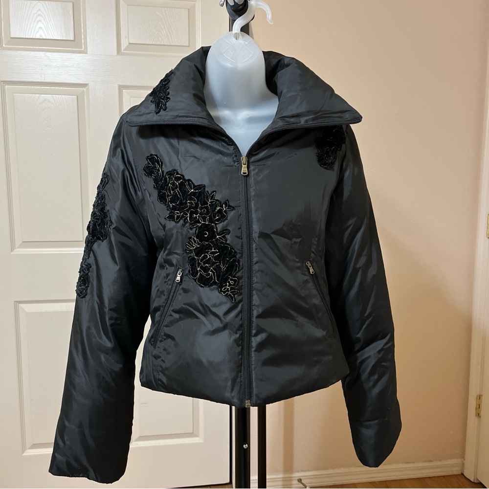 Guess Y2K Down Puffer Black Jacket Embroidered Floral Appliqués